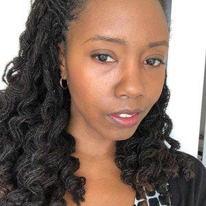 Meet your Posher, Nicole